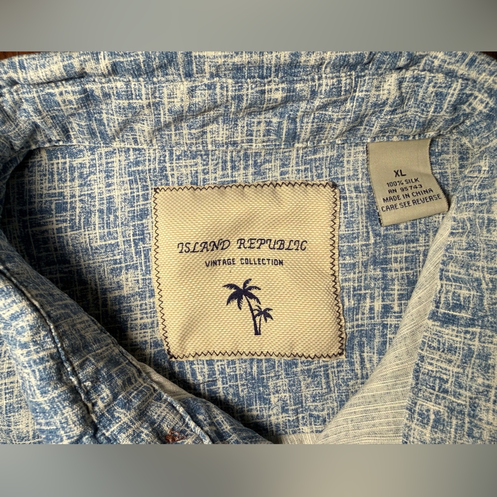 Men’s Island Republic Blue White Floral Hawaiian Resort Wear Silk Men's Shirt XL - Picture 6 of 9